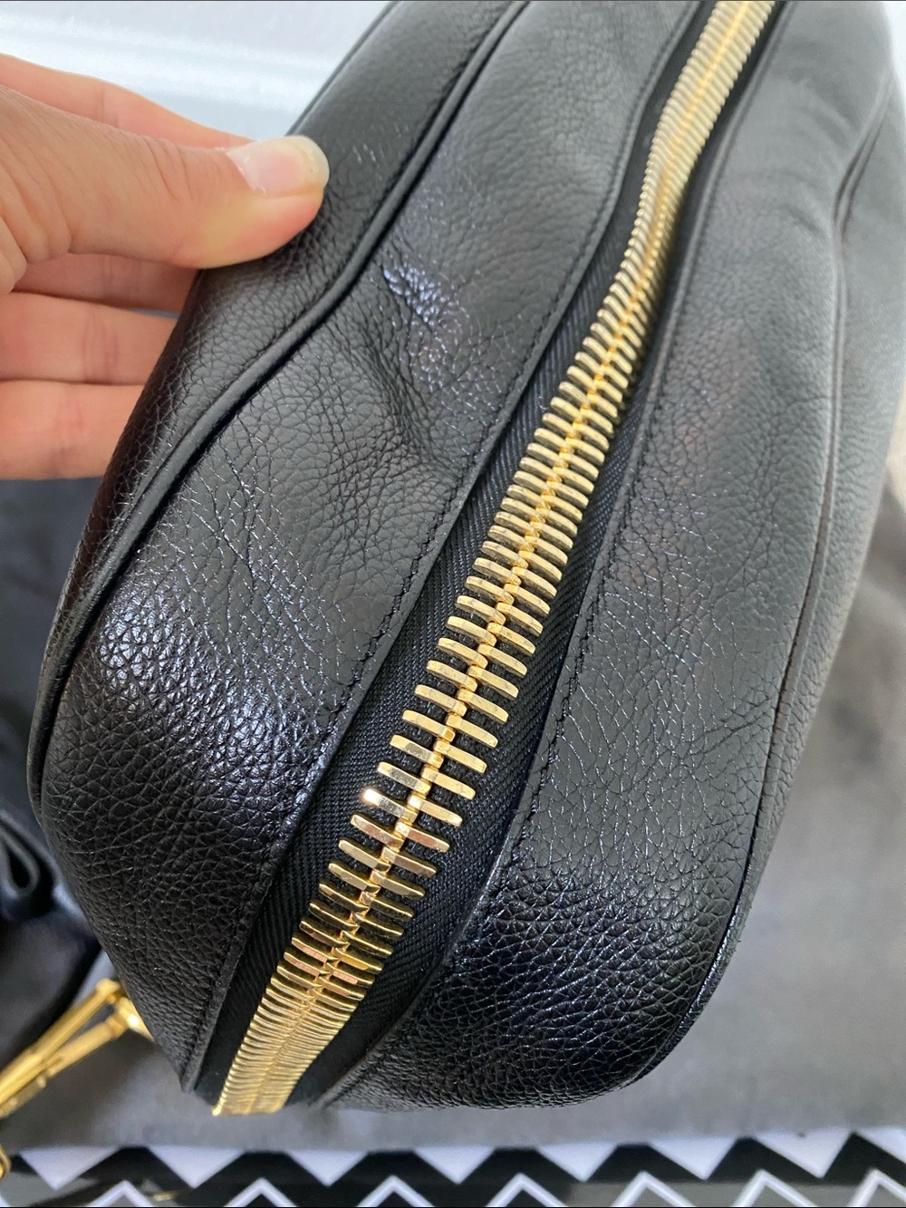 Tom Ford Large Jennifer Black Leather Shoulder Bag with Gold Hardware - Picture 11 of 12
